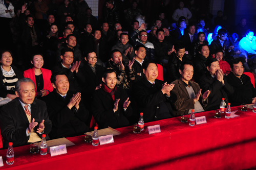 1、2012年12月1日,由中國國際文化傳播中心主辦,北京市體育局和盛華國際武術俱樂部承辦的“中國搏擊•十年