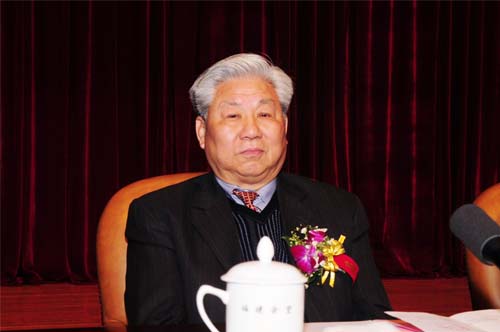 3、中國國際文化副主席雷鳴球宣讀成立東南聯(lián)絡部決定。.jpg