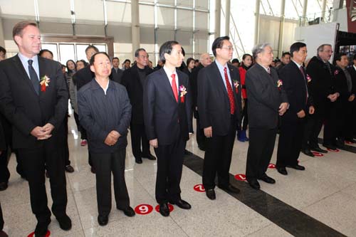 1、12月31日,由中國國際文化傳播中心和法國瓦勒德瓦茲省聯(lián)合主辦,中國國際文化傳播中心湖南聯(lián)絡(luò)部承辦,湖南省人民政府外