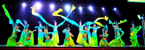 15、舞蹈《長(zhǎng)袖舞》.jpg