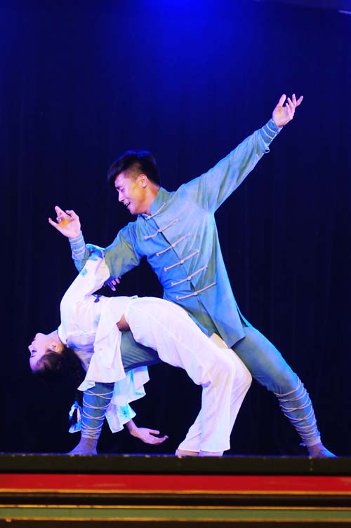 12、王俊久、劉洋表演雙人舞《蘭花花》.jpg