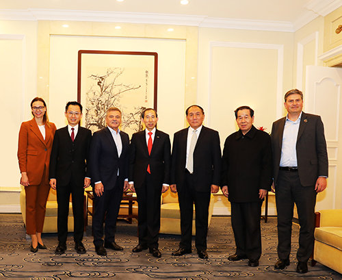 6合影.jpg